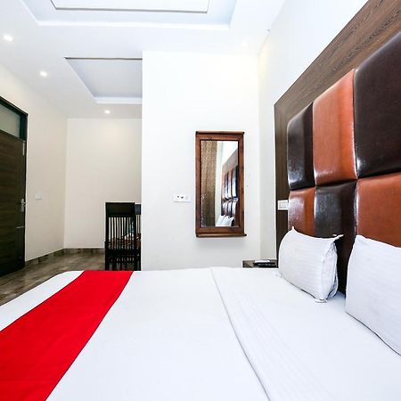 Hotel Woodcrest Zirakpur Chandigarh- Best Family Hotel - Luxurious Rooms - Unit Of Sidham Group Extérieur photo