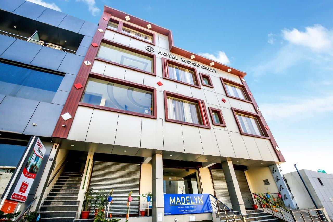 Hotel Woodcrest Zirakpur Chandigarh- Best Family Hotel - Luxurious Rooms - Unit Of Sidham Group Extérieur photo