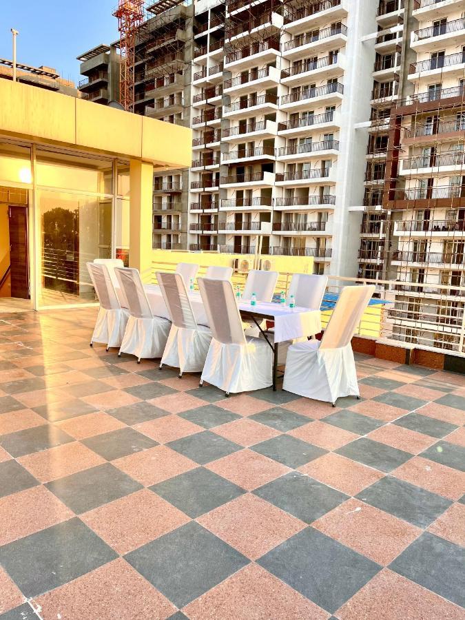 Hotel Woodcrest Zirakpur Chandigarh- Best Family Hotel - Luxurious Rooms - Unit Of Sidham Group Extérieur photo